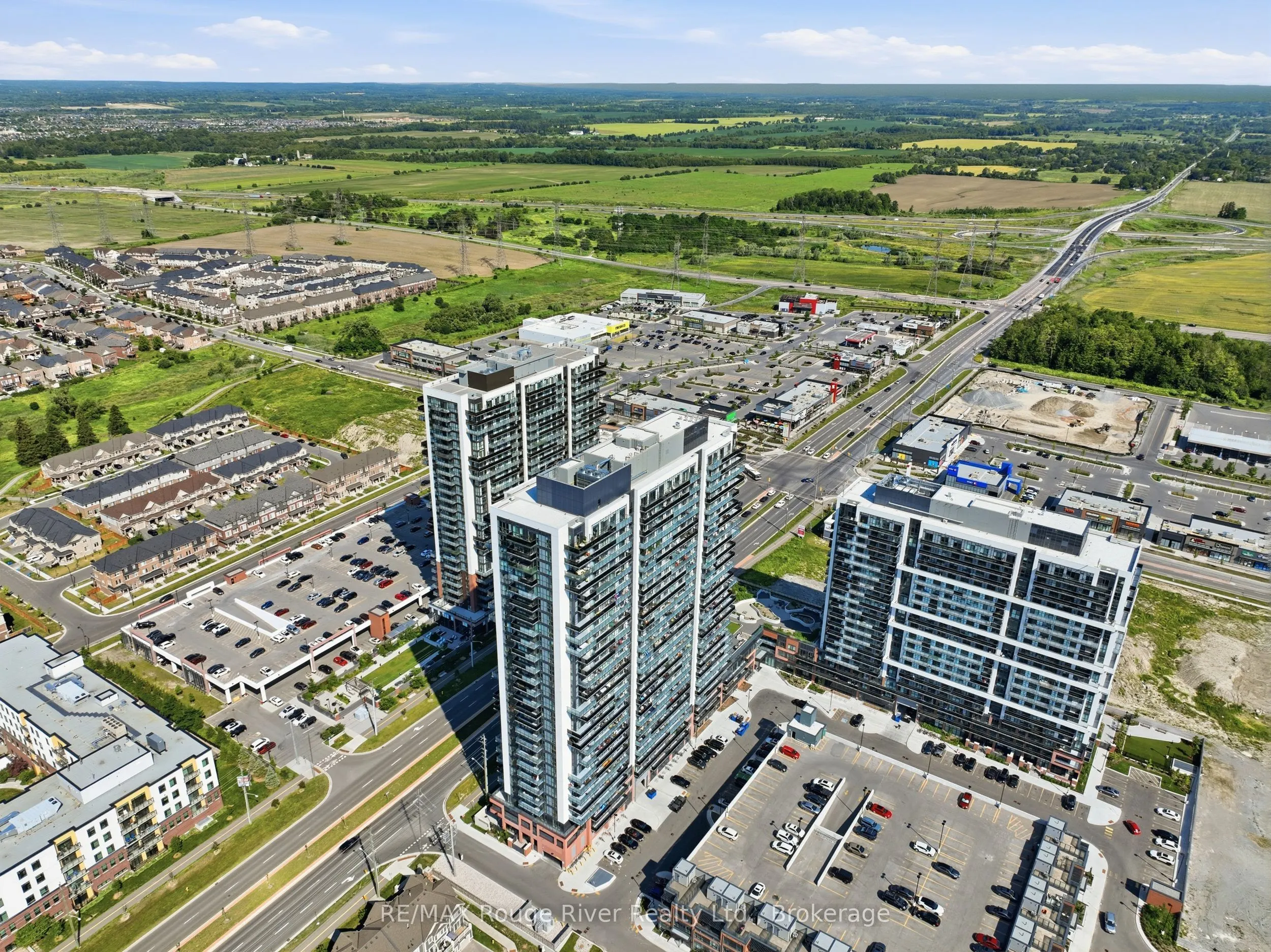 2545 SIMCOE Street N #2321