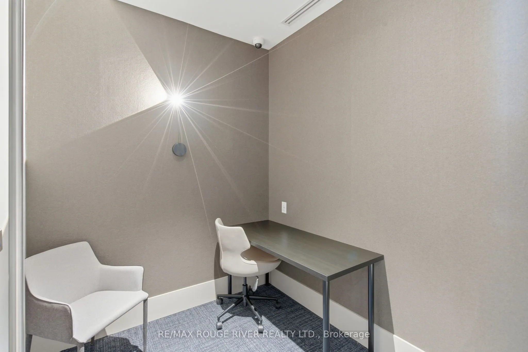 2545 SIMCOE Street N #2321