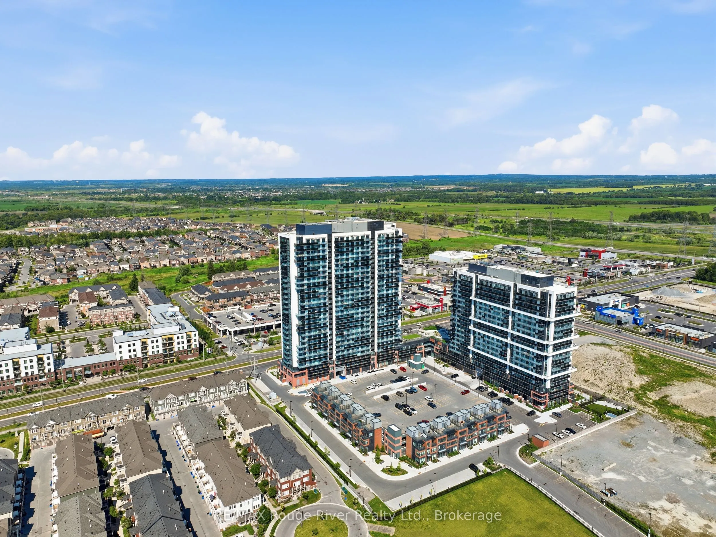 2545 SIMCOE Street N #2321