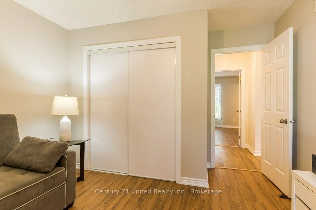11 Algonquin Trail