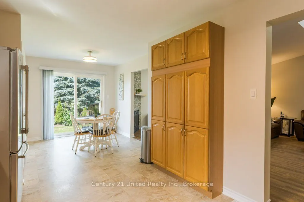 11 Algonquin Trail