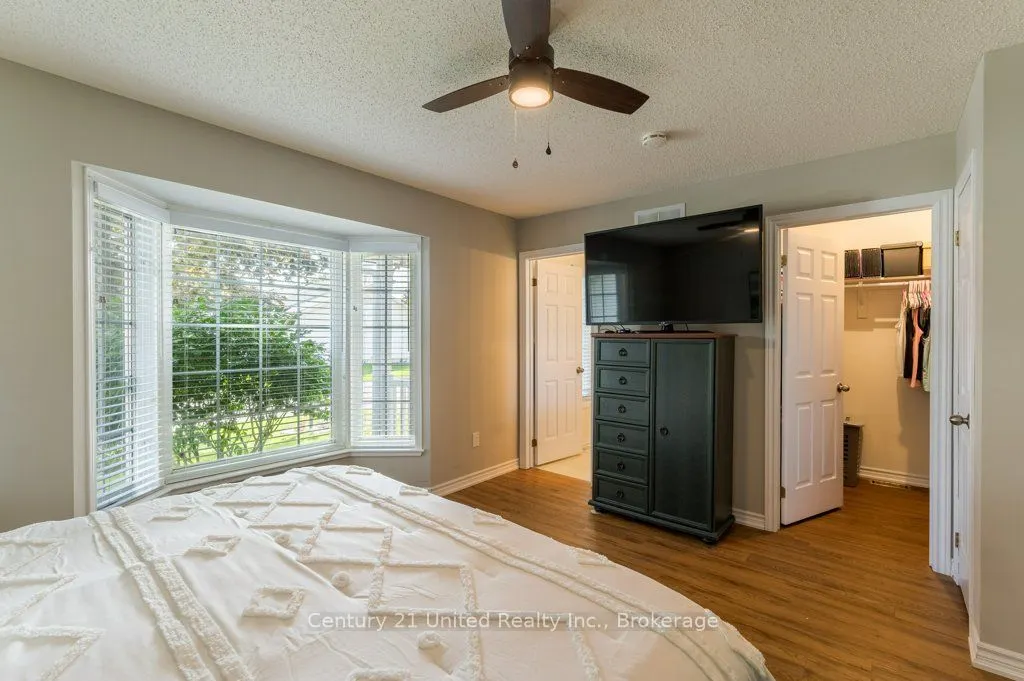 11 Algonquin Trail