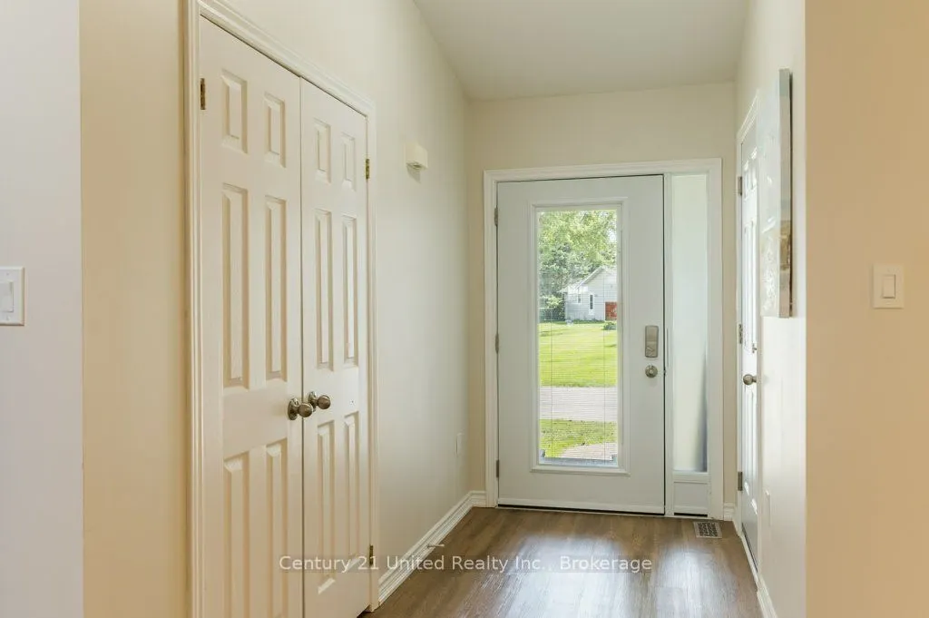 11 Algonquin Trail