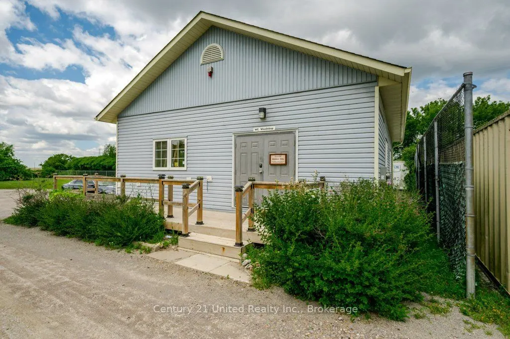 11 Algonquin Trail