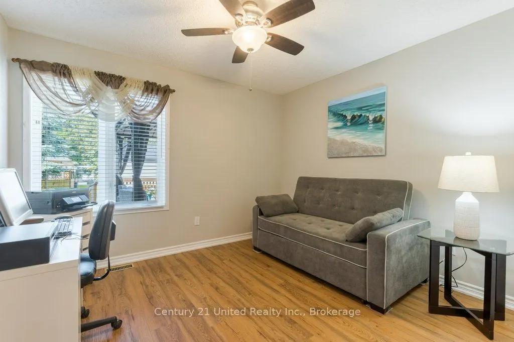 11 Algonquin Trail
