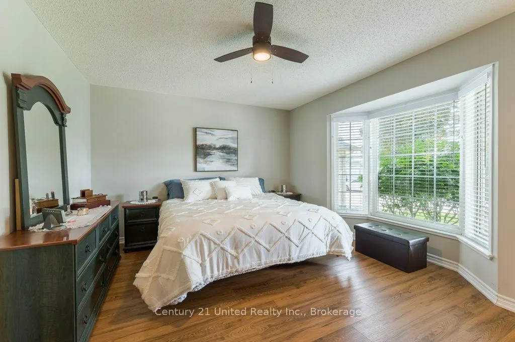 11 Algonquin Trail