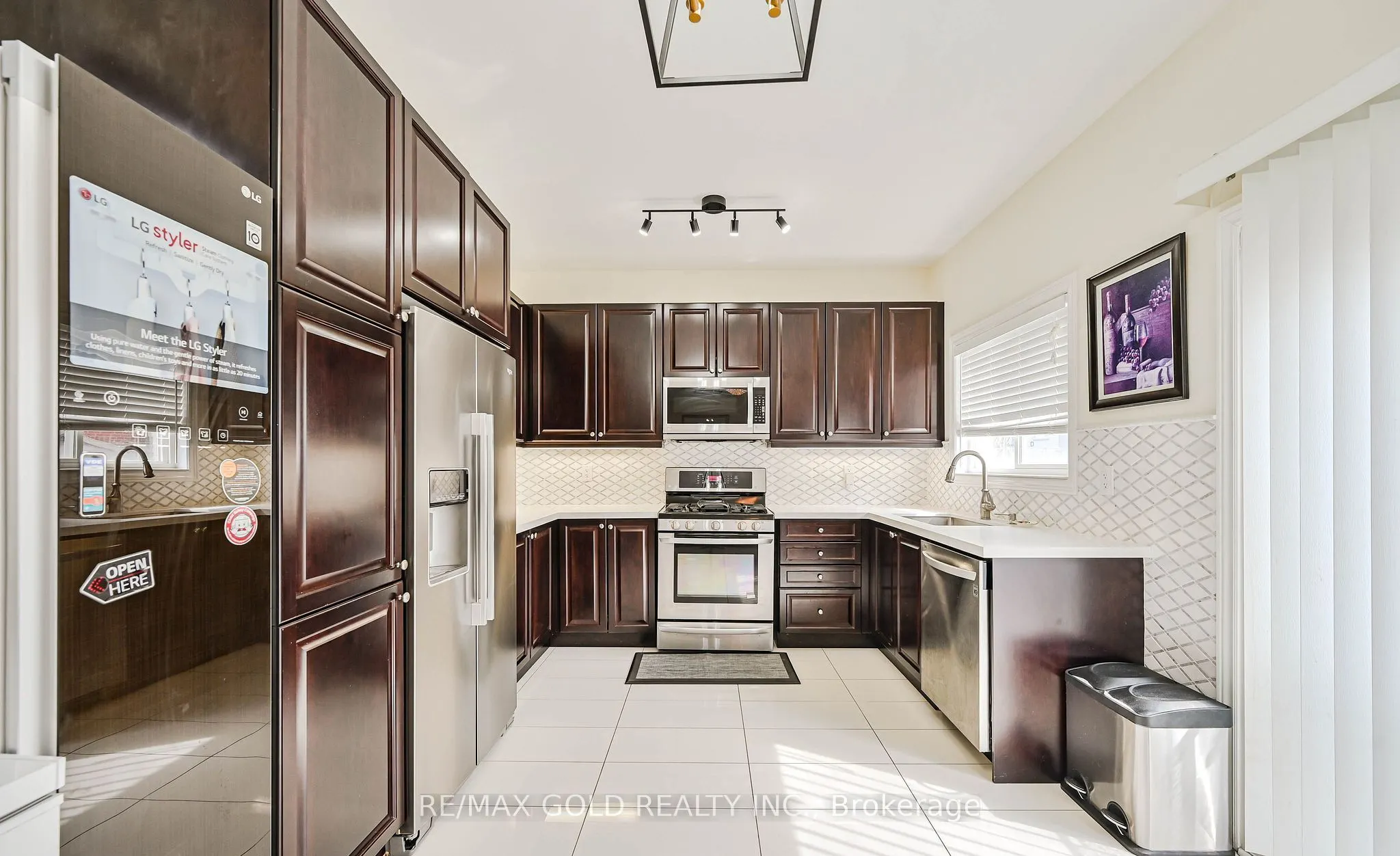 7 Bellotti Crescent