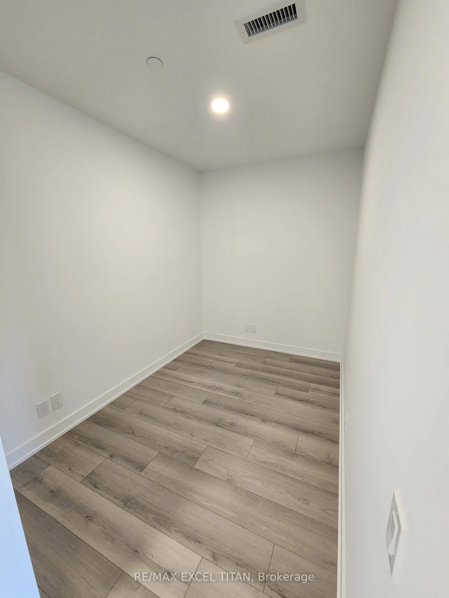 20 Deans Drive S #307