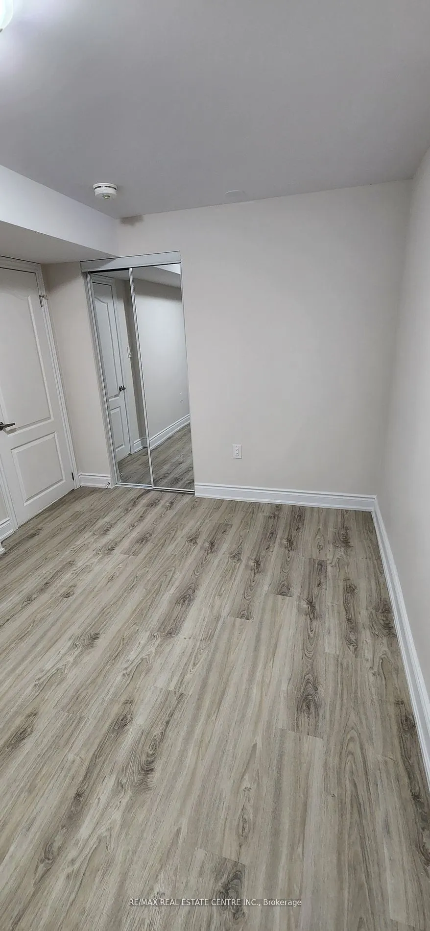 15 Dagwell Crescent #basement