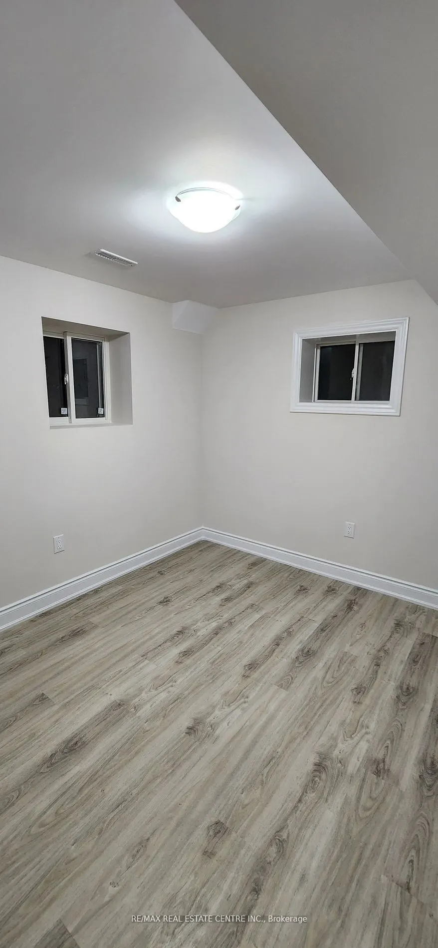 15 Dagwell Crescent #basement
