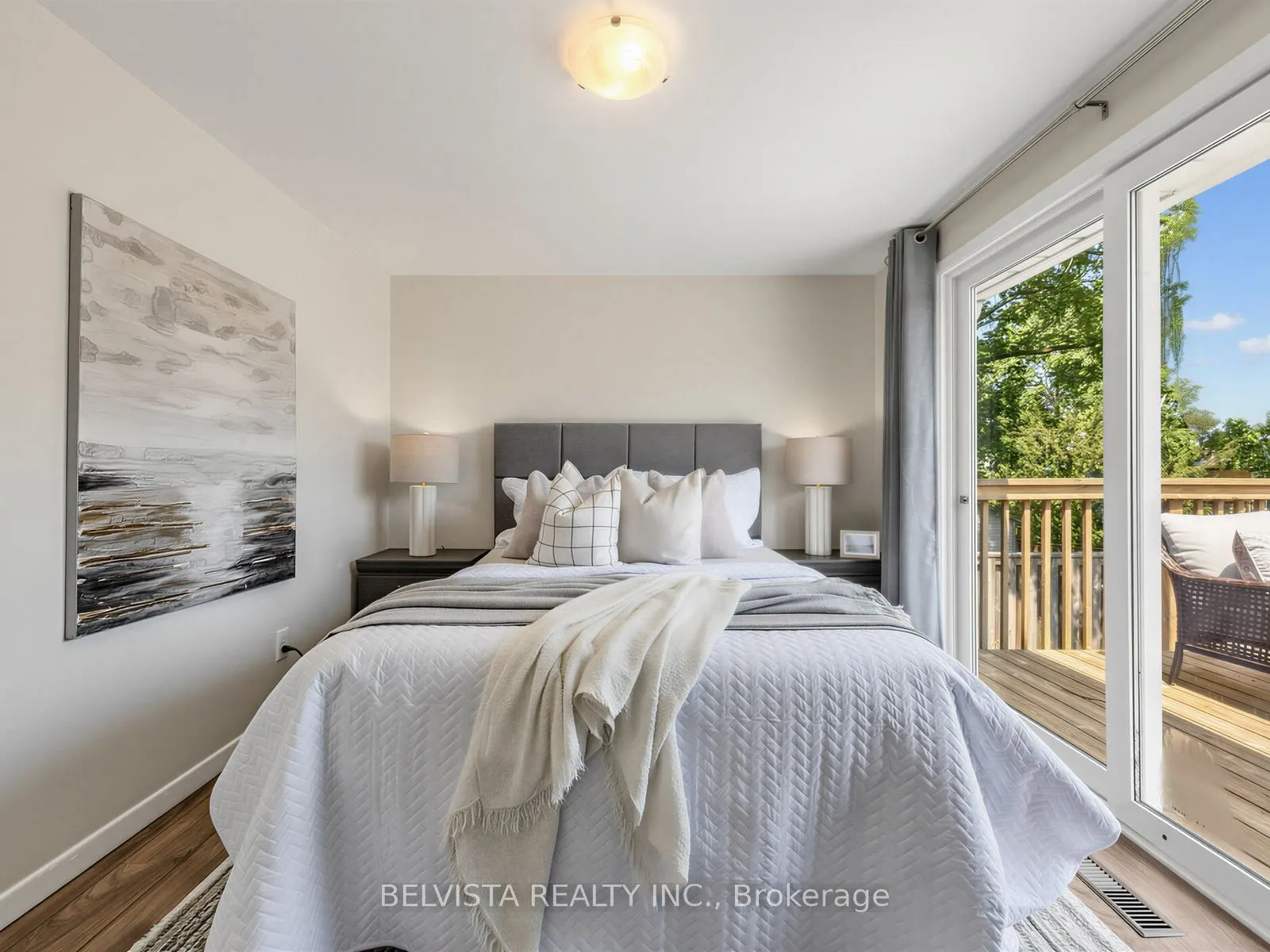 7 Agate Road