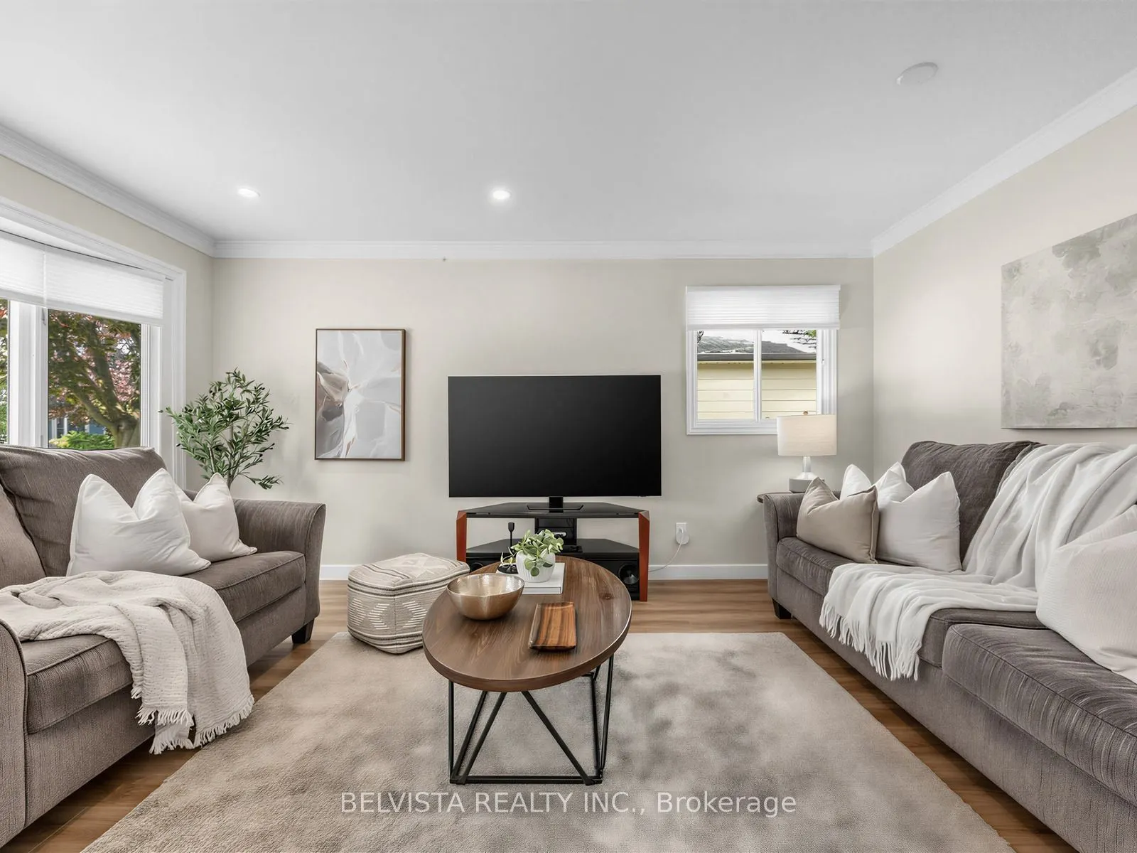 7 Agate Road