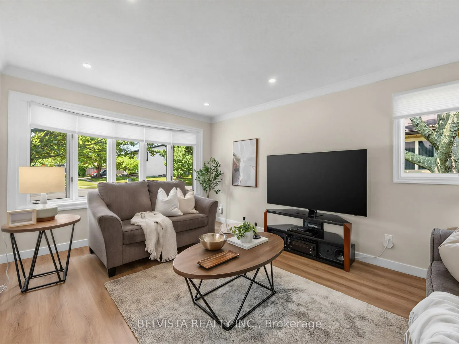7 Agate Road