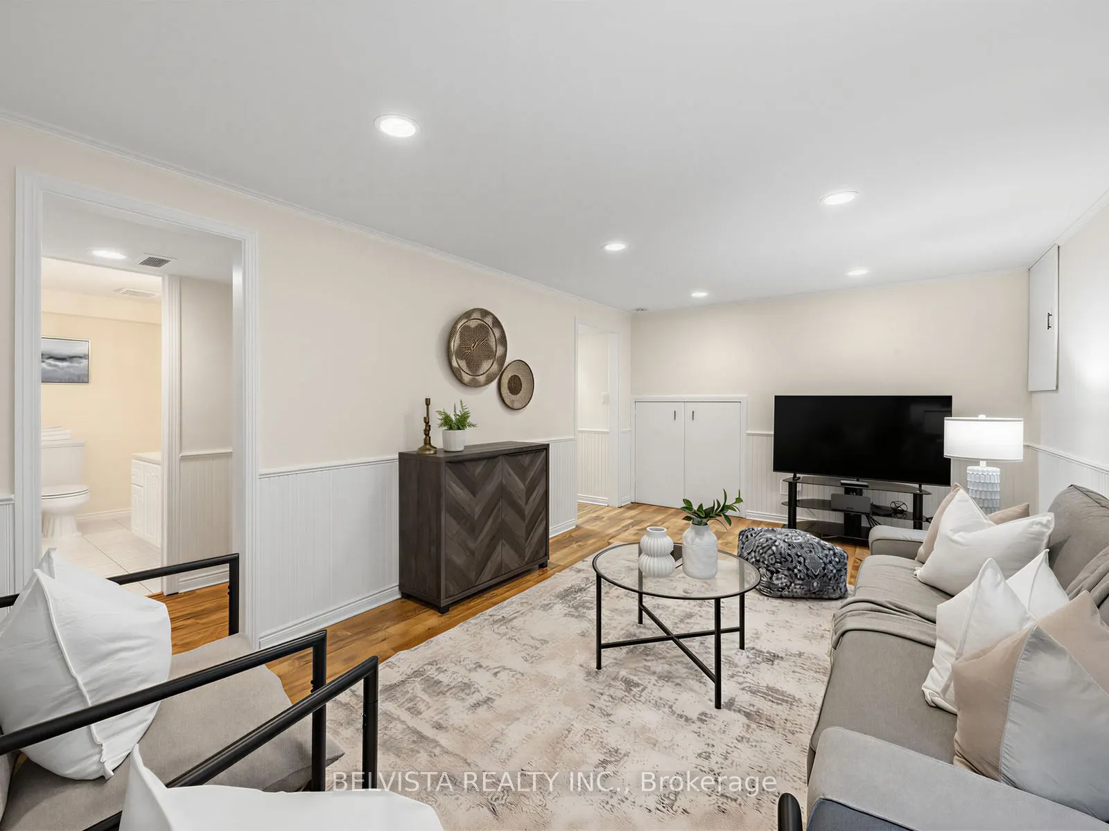 7 Agate Road