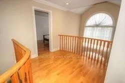 6 Mirrow Court