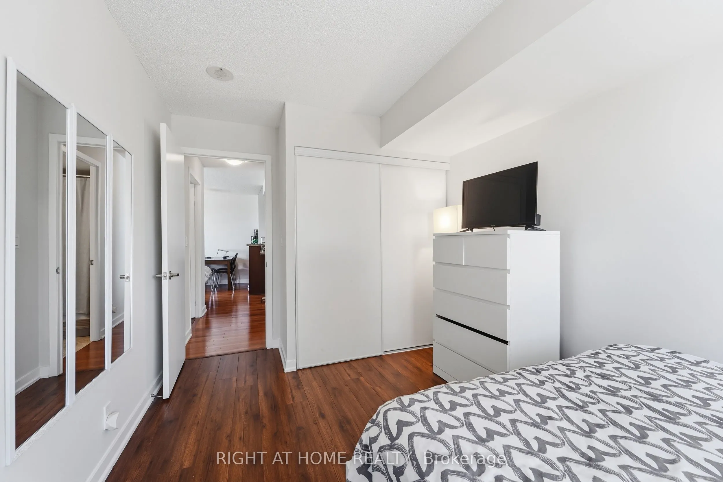 38 Lee Centre Drive #1612