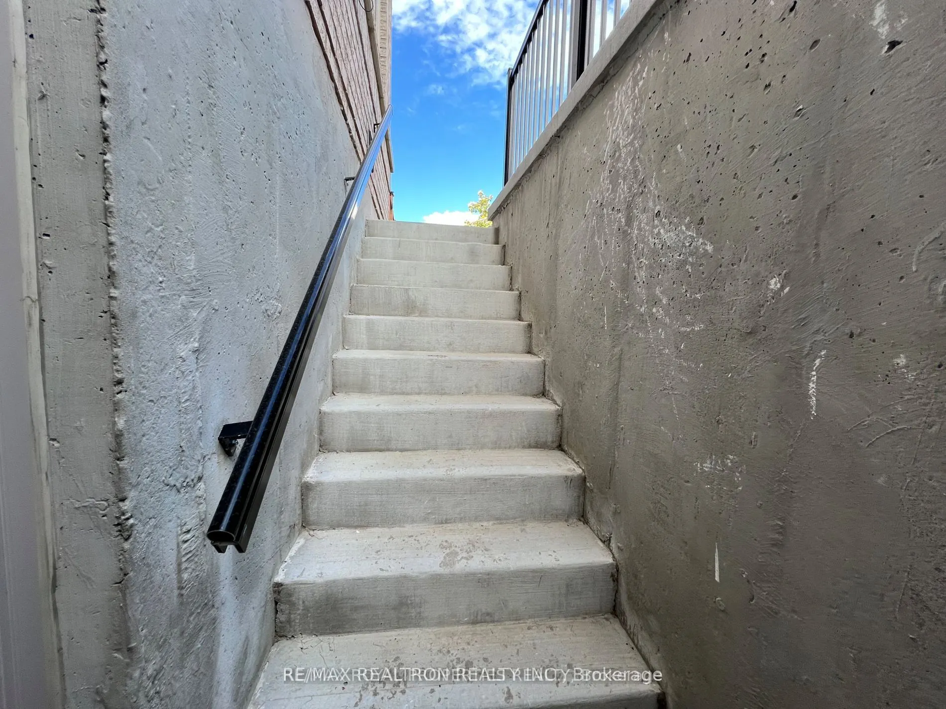 122 Auckland Drive #BSMT