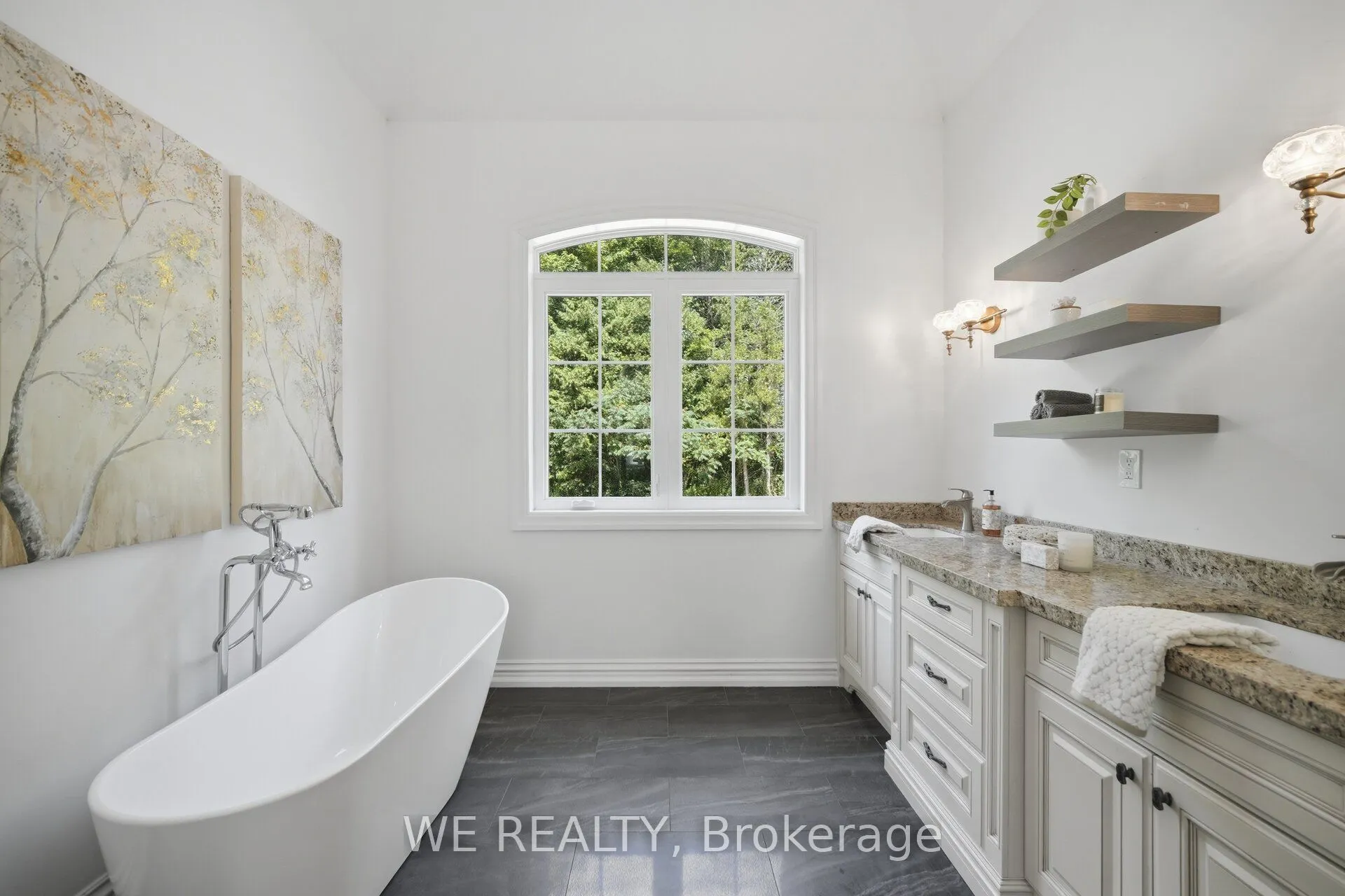 297 5th Concession Road W