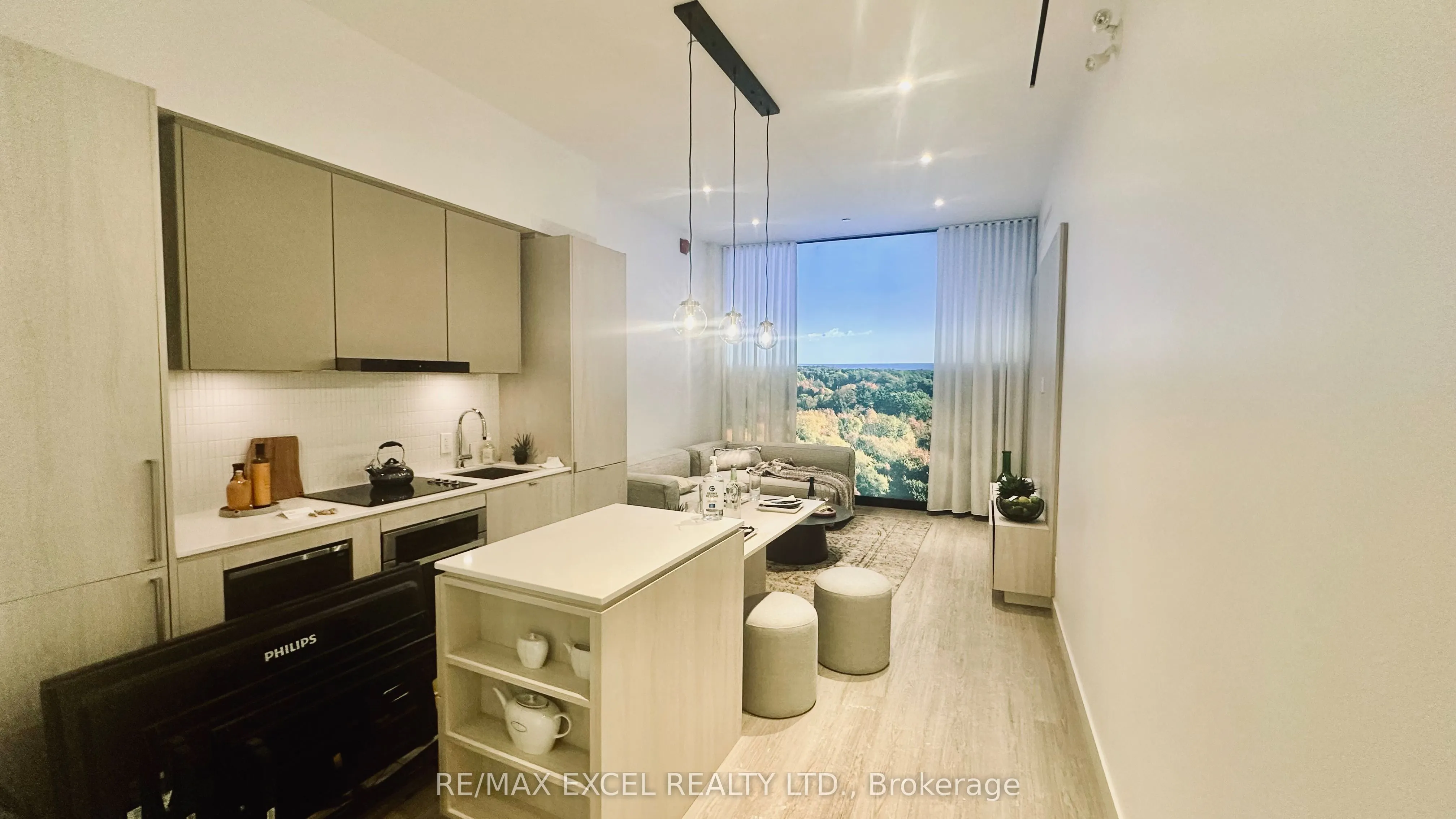 4679 Kingston Road #12,12a