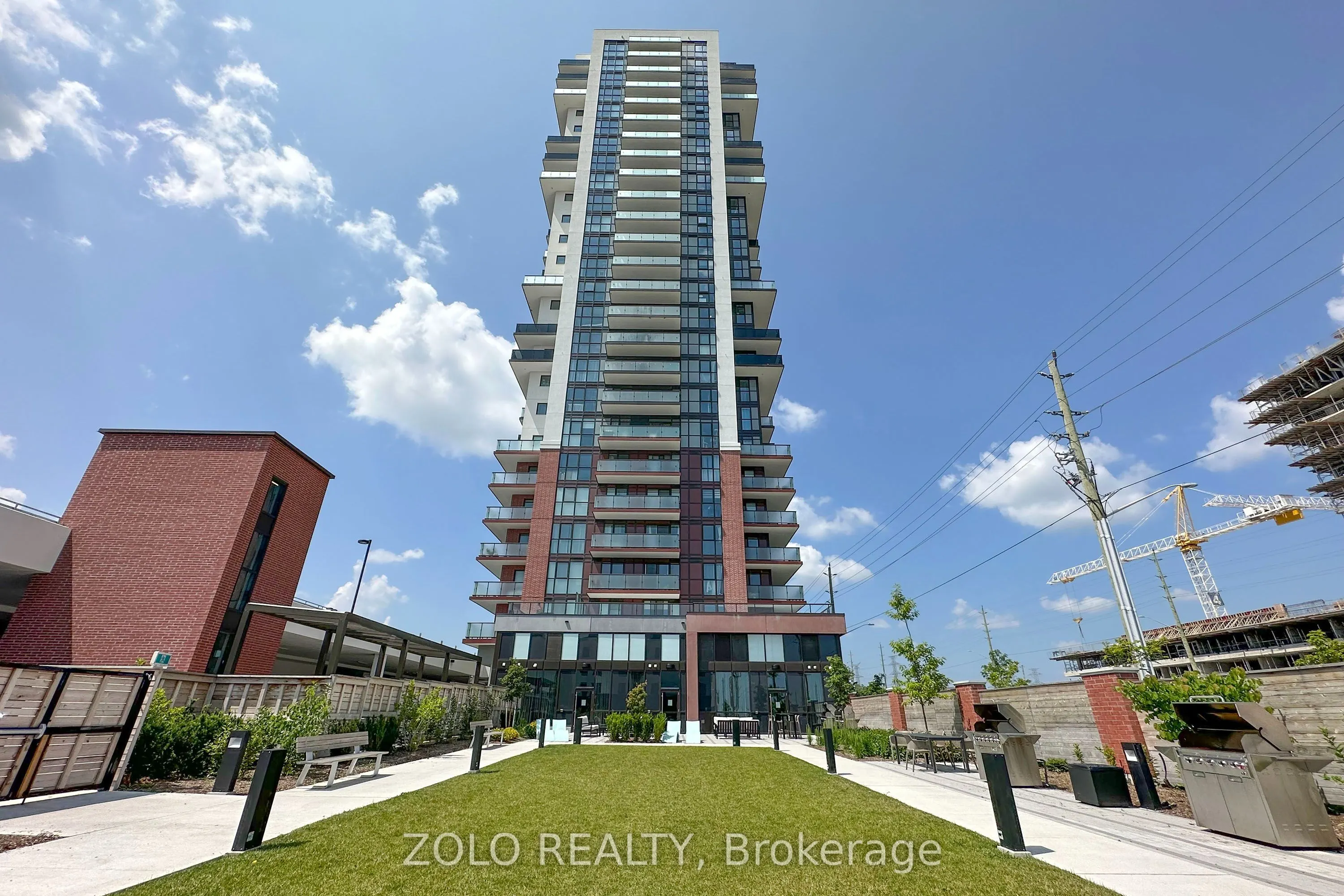 2550 Simcoe Street N #318