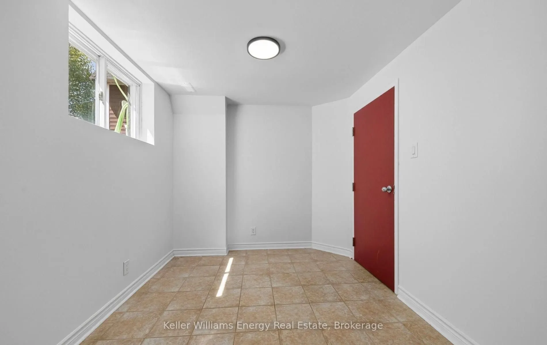 676 Victory Drive