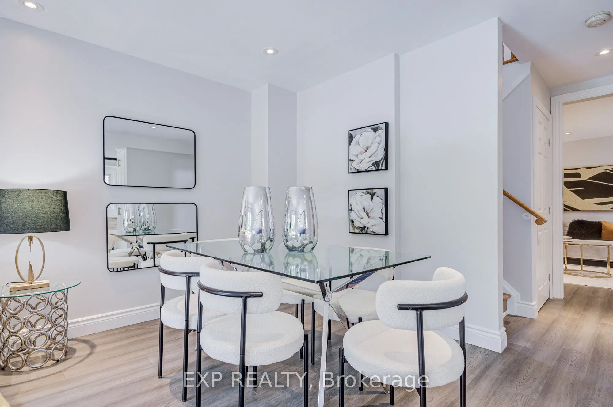 1132 Cedarcroft Crescent