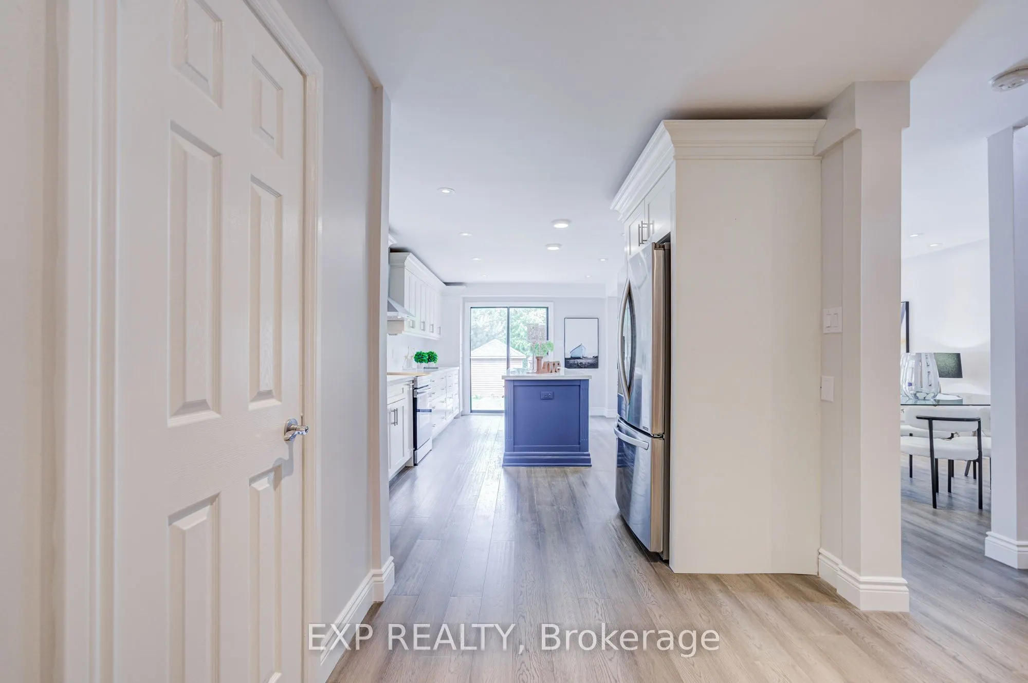 1132 Cedarcroft Crescent