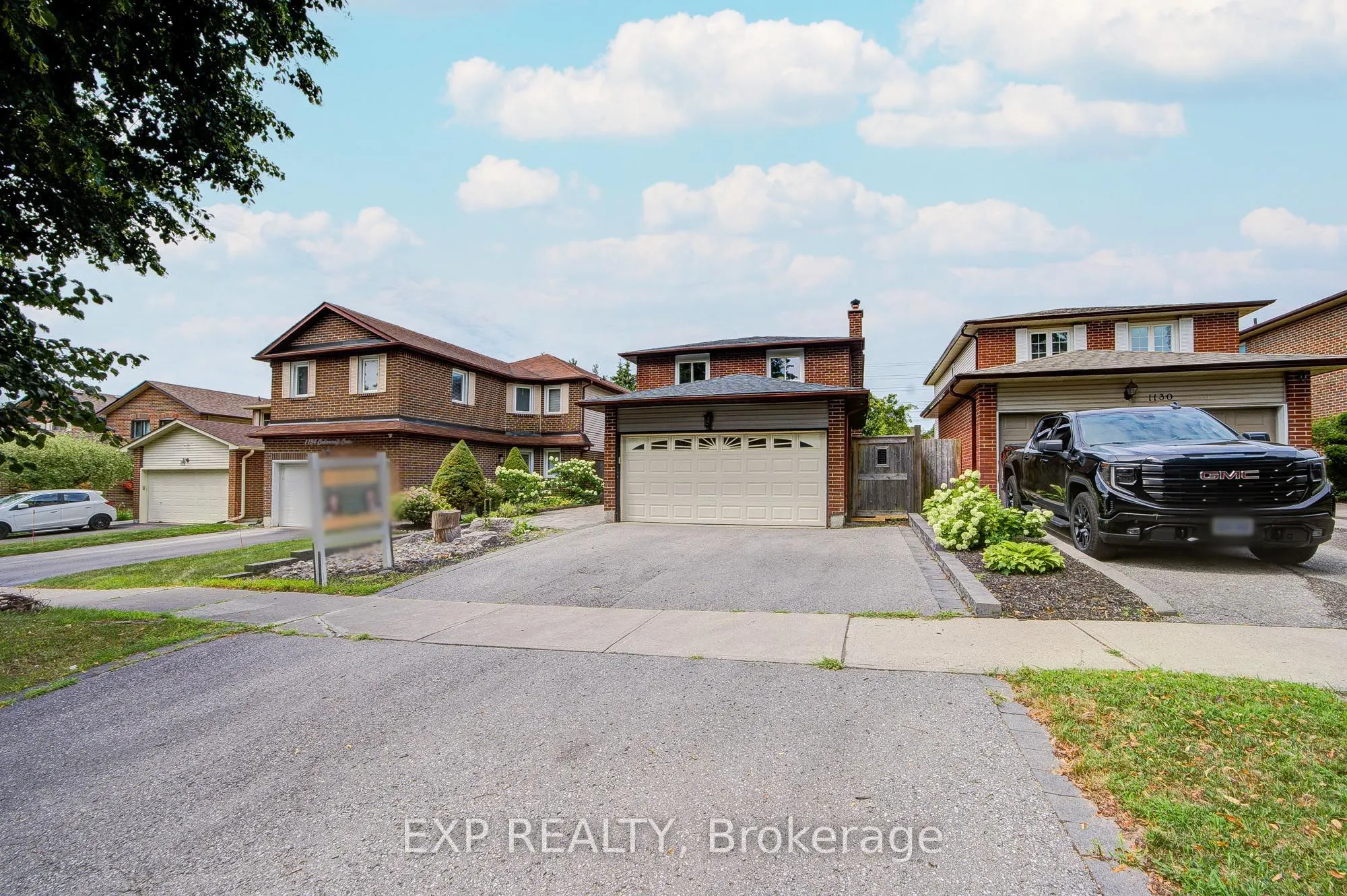 1132 Cedarcroft Crescent