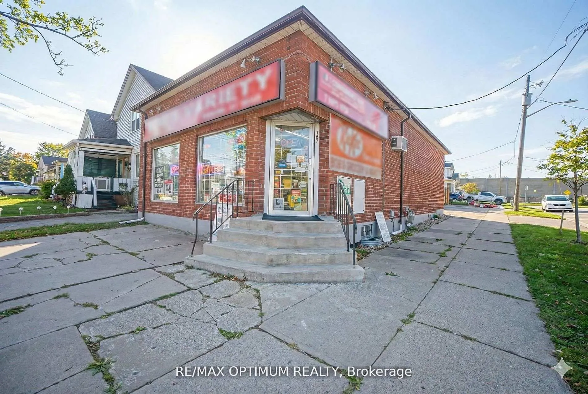 168 Bloor Street W