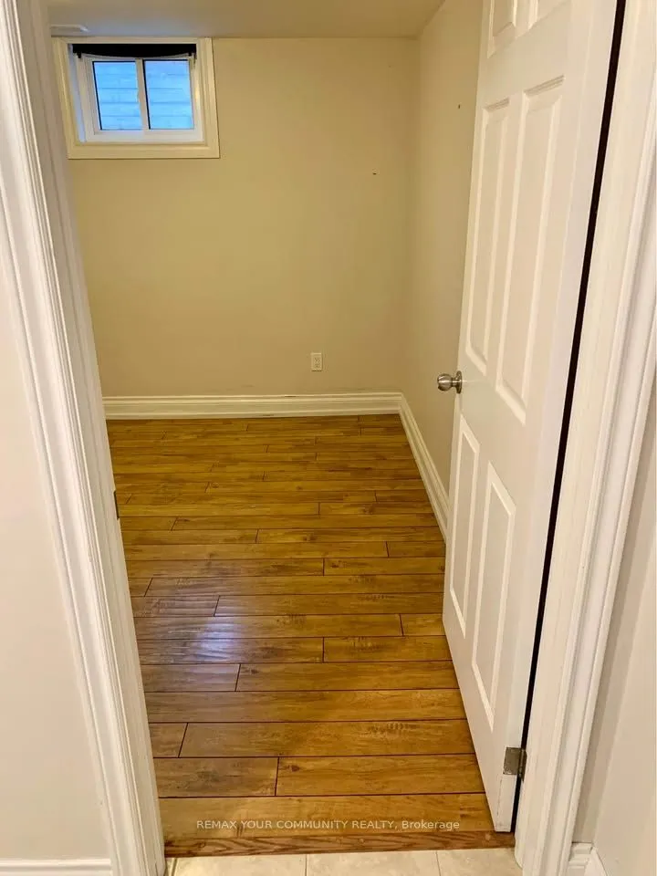 16 Coxwell Boulevard #Lower