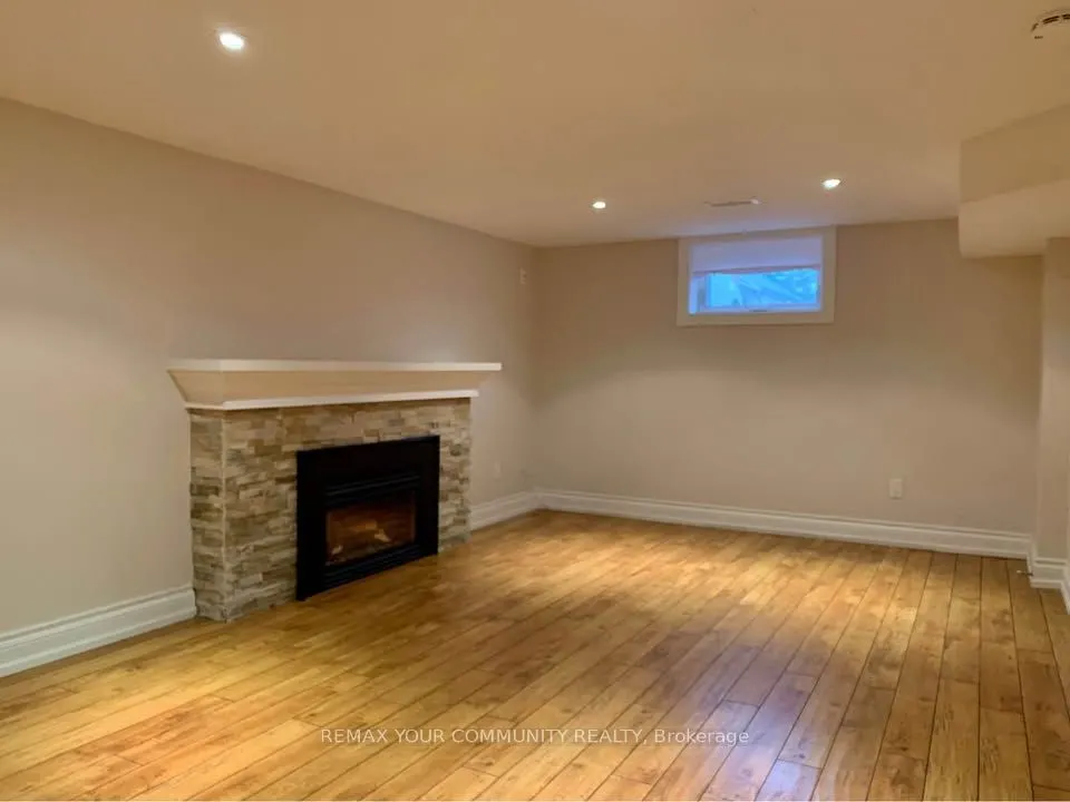 16 Coxwell Boulevard #Lower
