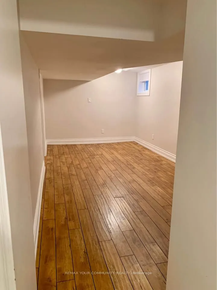 16 Coxwell Boulevard #Lower