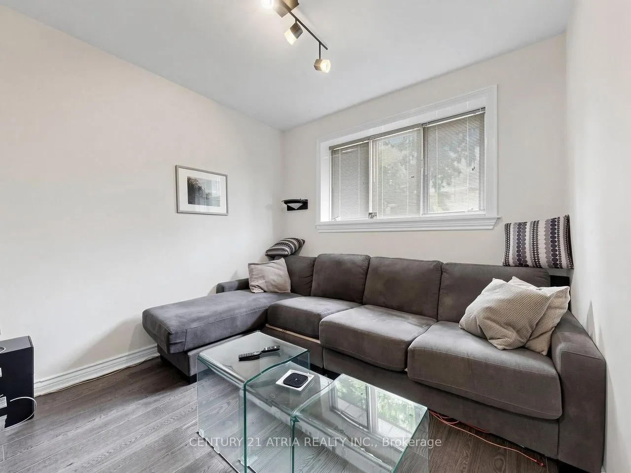 22 Jeffton Crescent