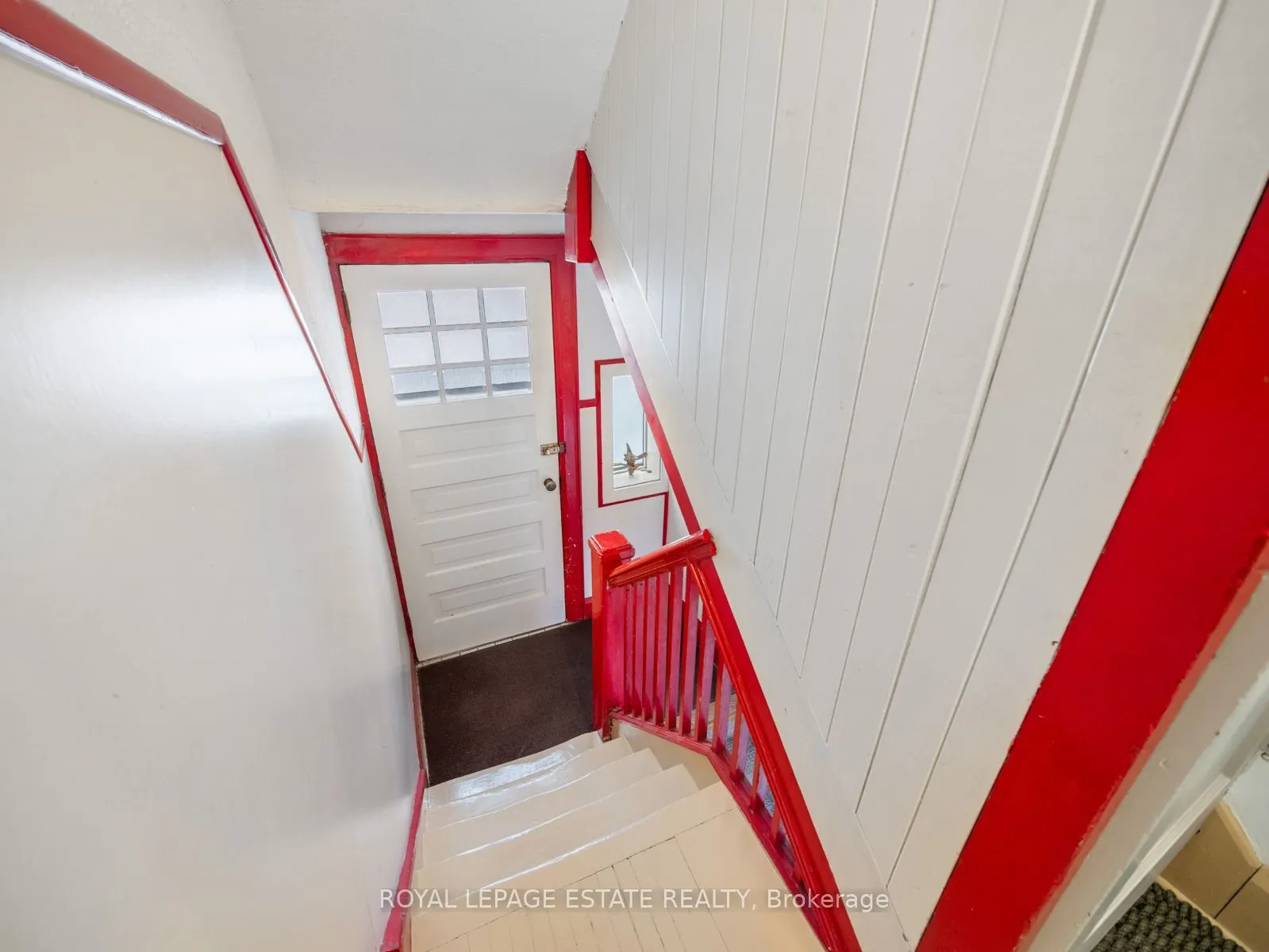 2275 Queen Street E