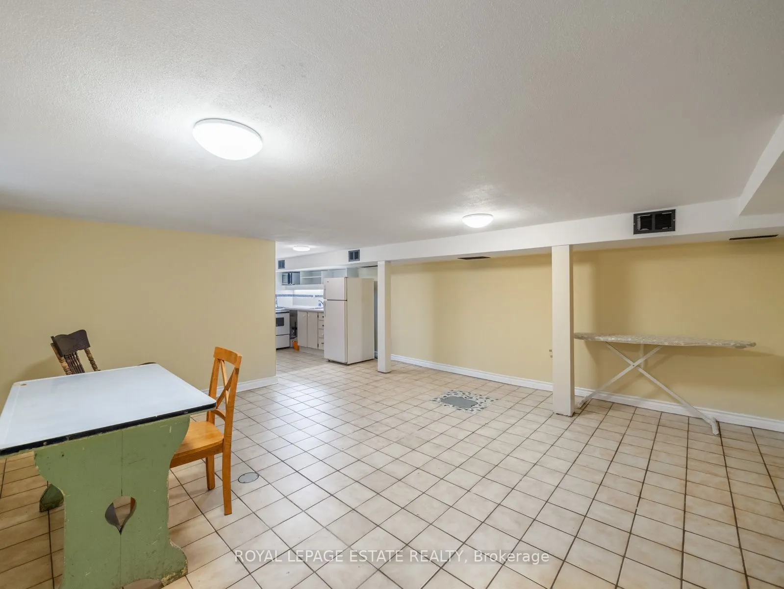 2275 Queen Street E