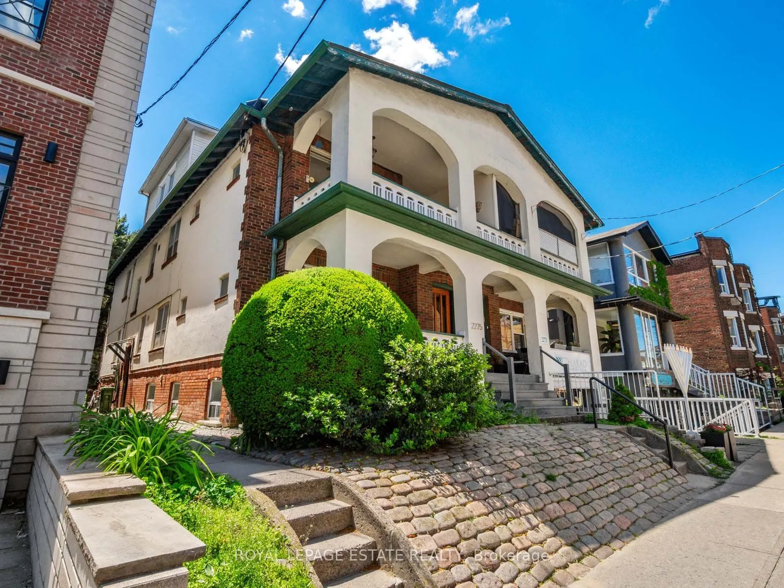 2275 Queen Street E