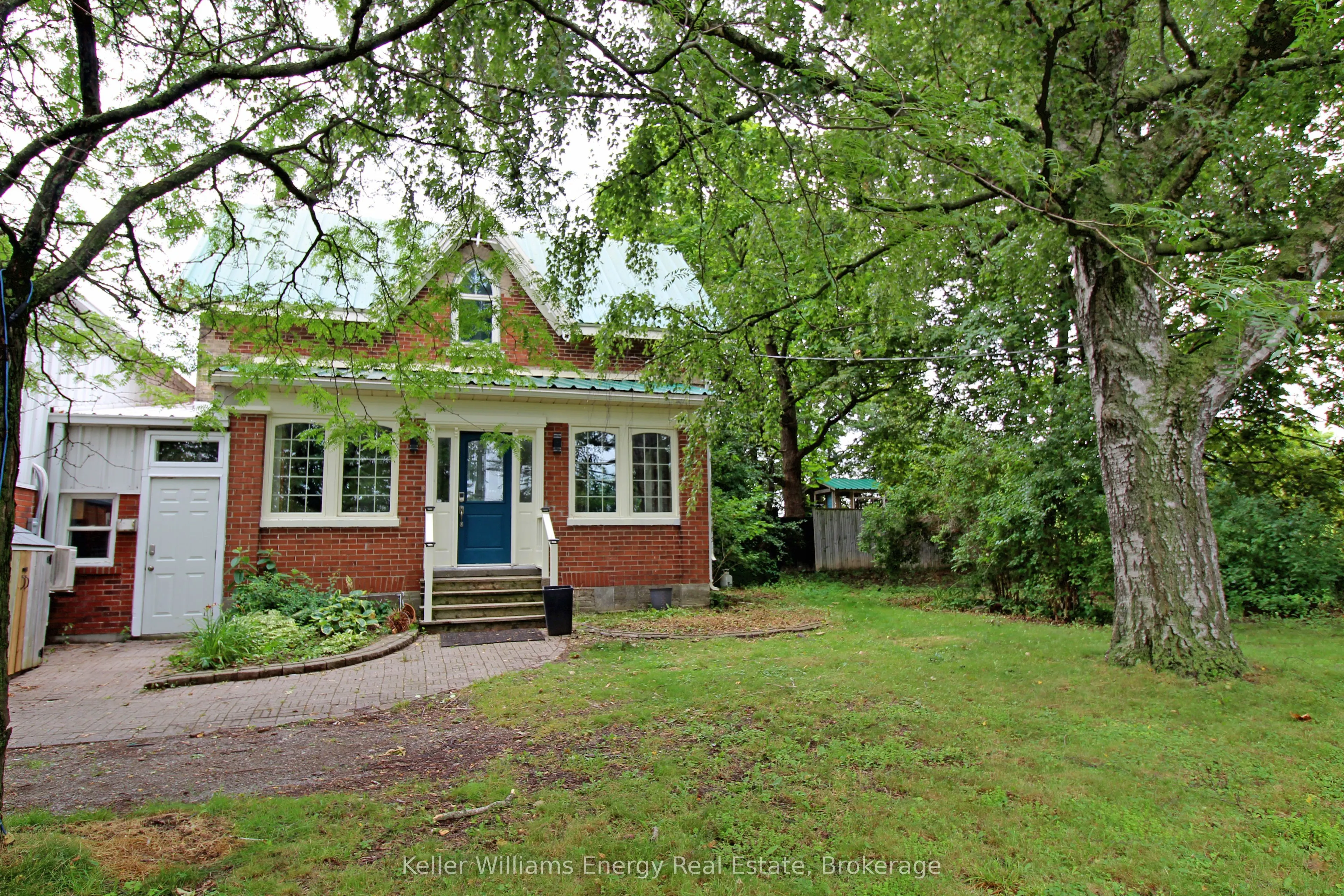 555 Thornton Road S
