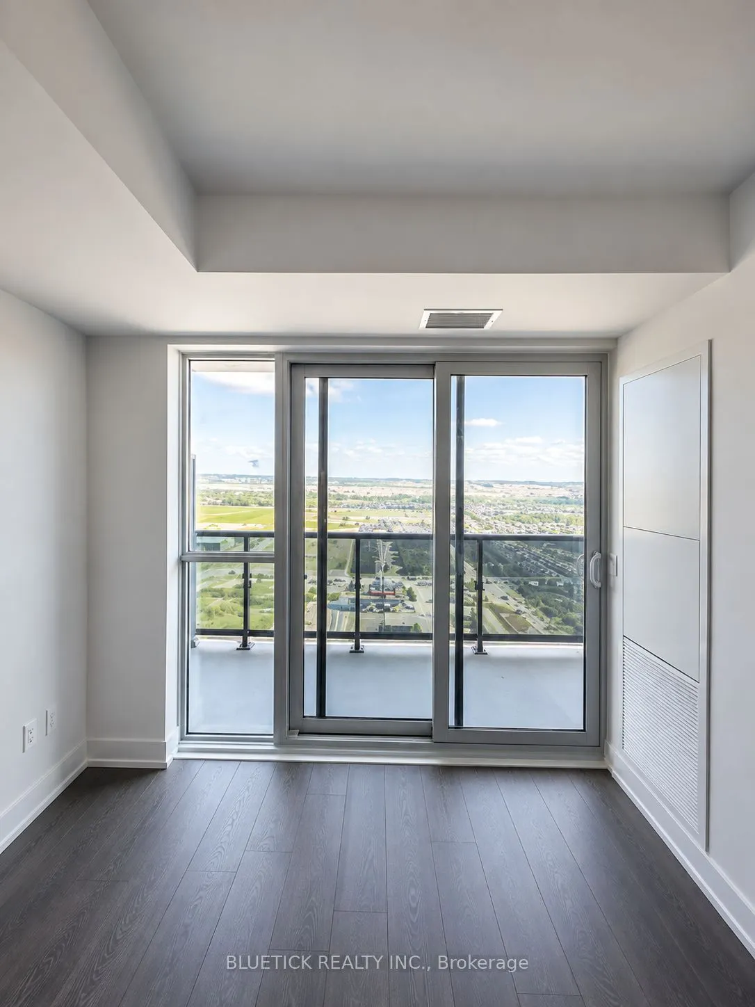 2550 Simcoe Street N #2508