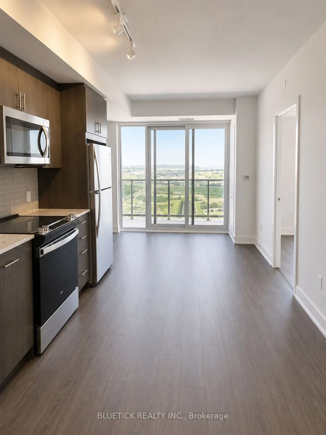 2550 Simcoe Street N #2508