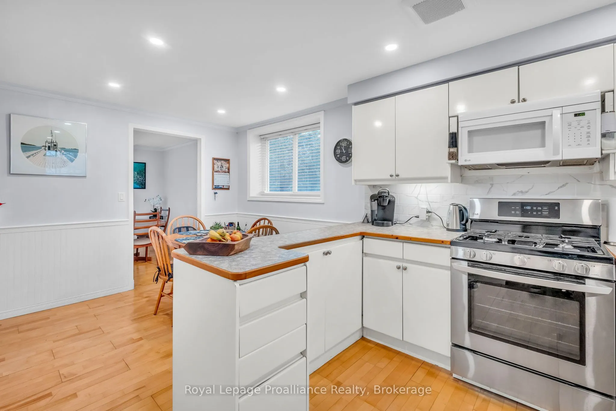 394 Sunset Boulevard