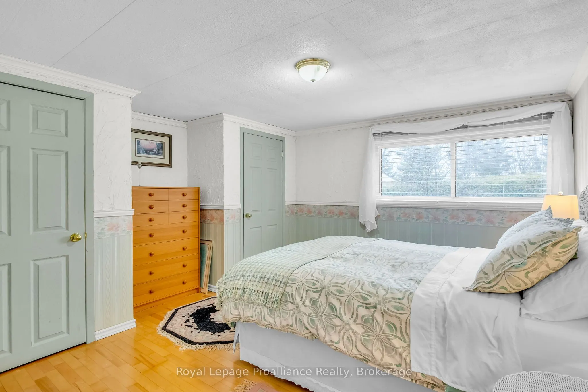 394 Sunset Boulevard