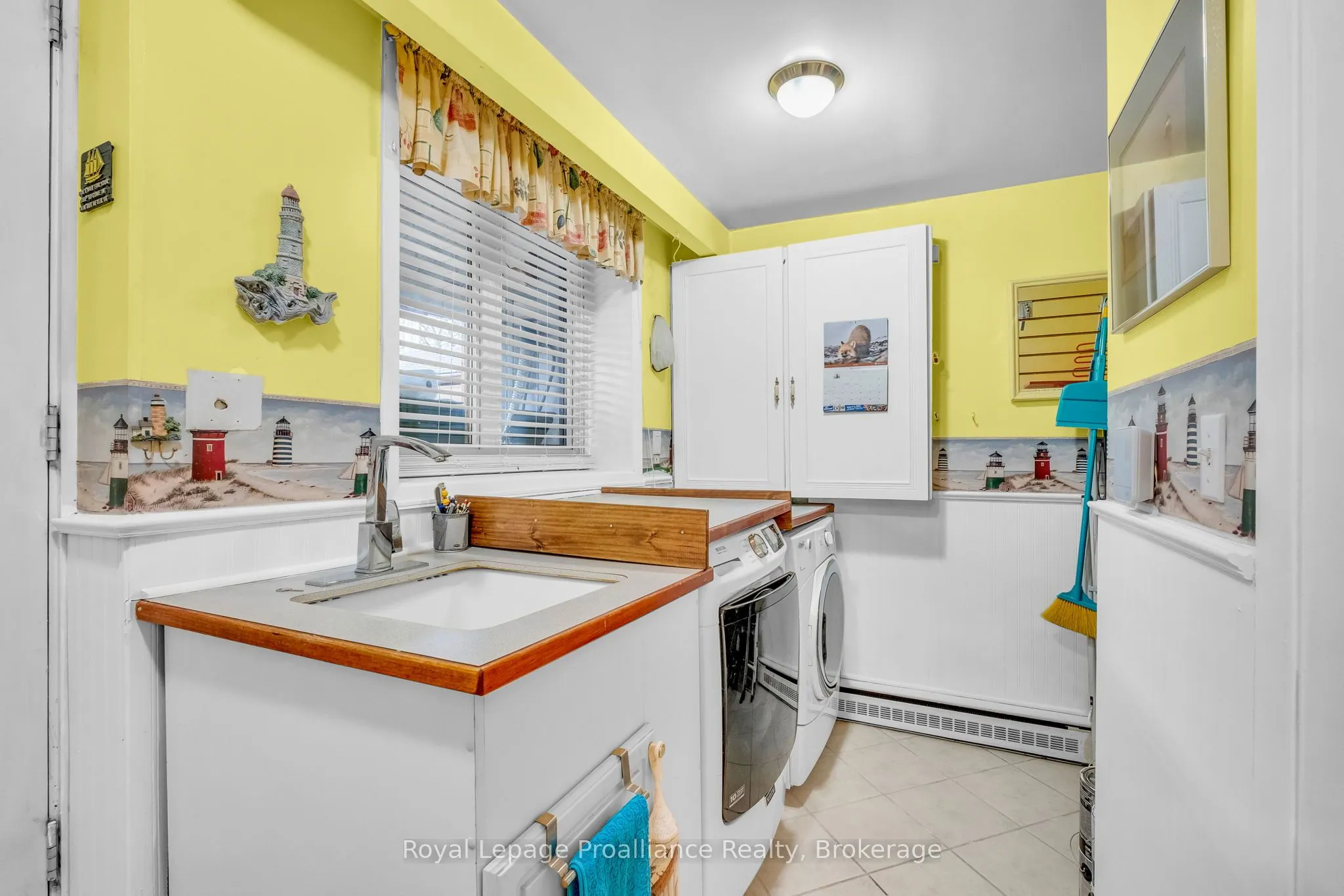 394 Sunset Boulevard