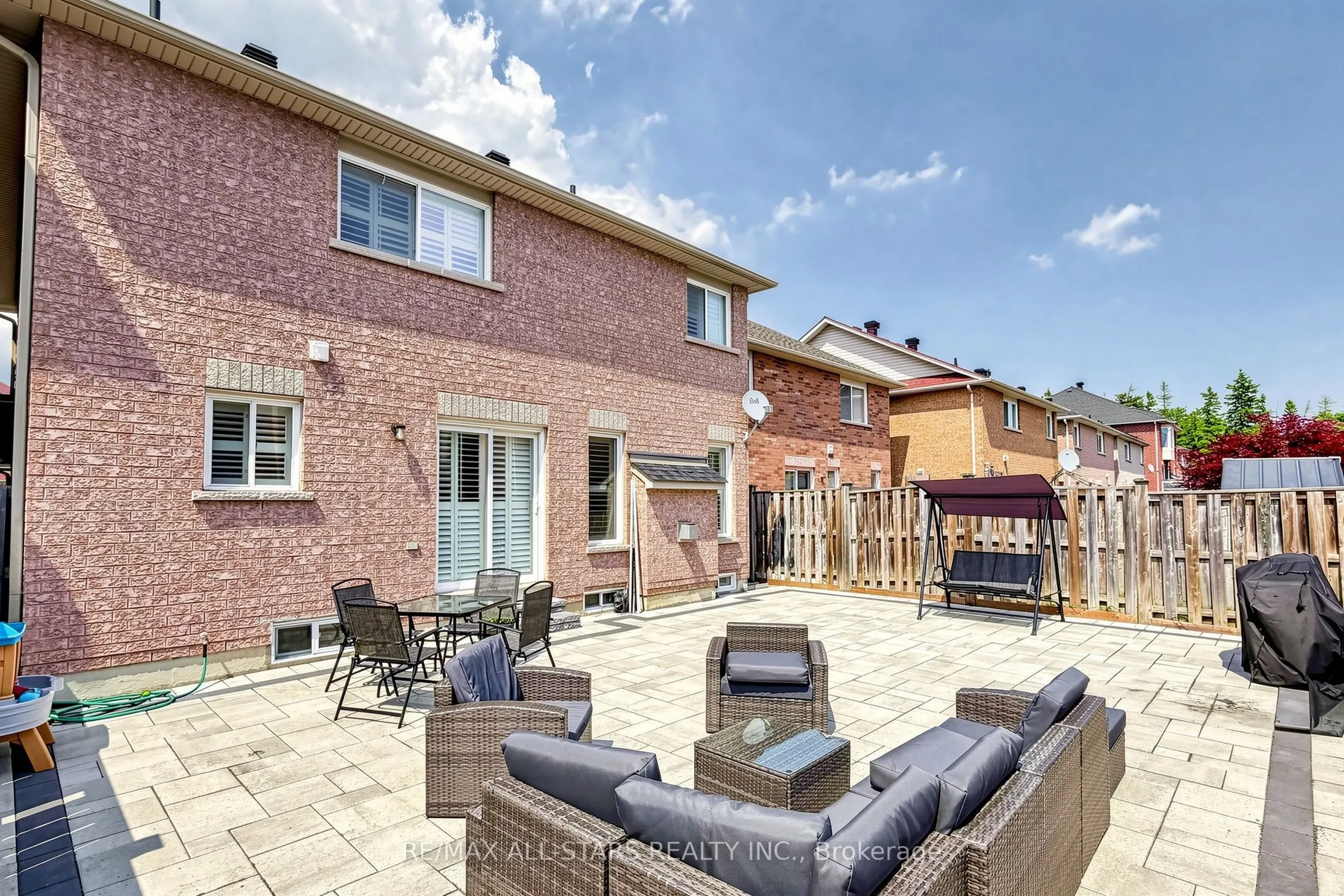 13 Boulderbrook Drive