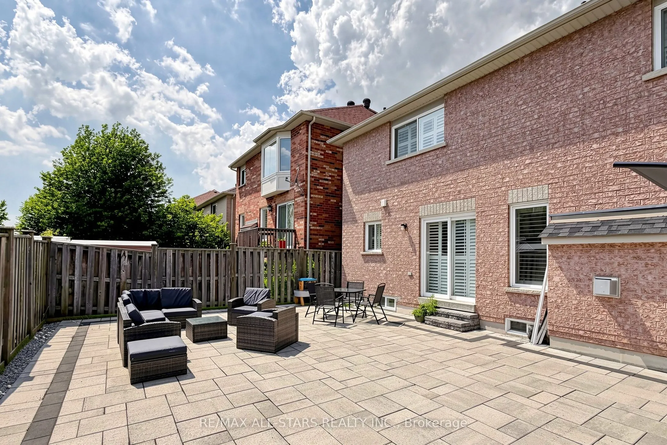 13 Boulderbrook Drive