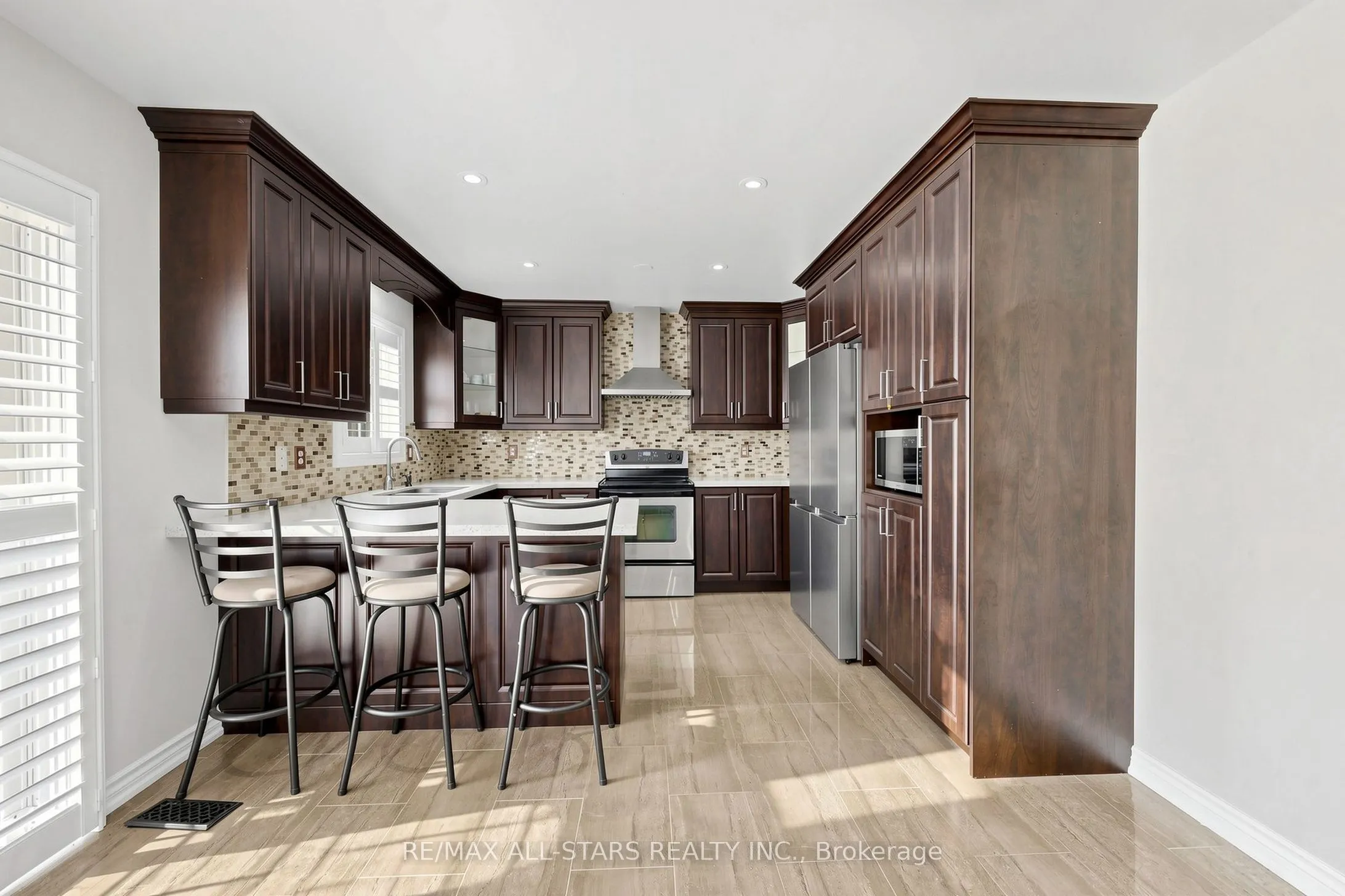 13 Boulderbrook Drive