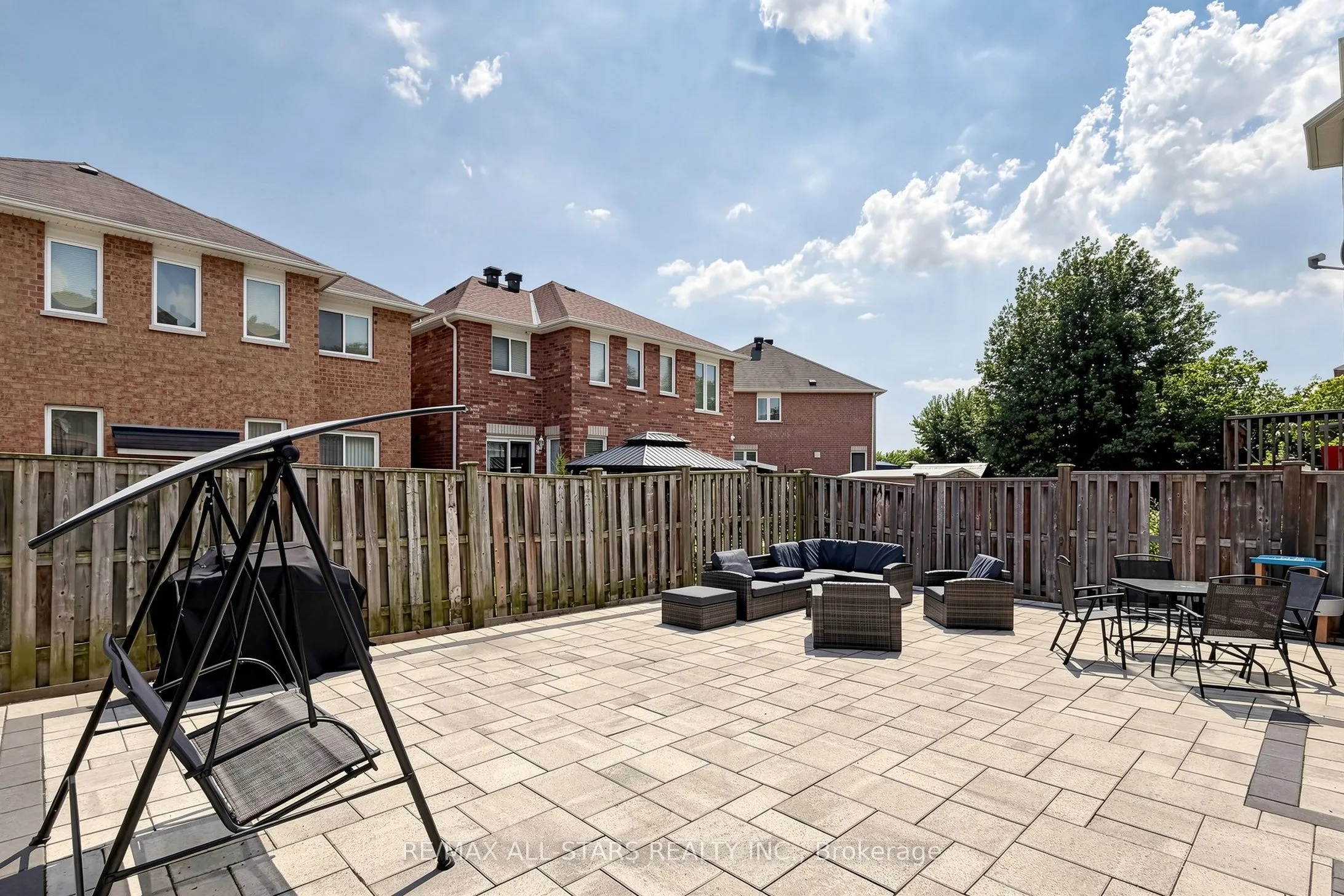 13 Boulderbrook Drive