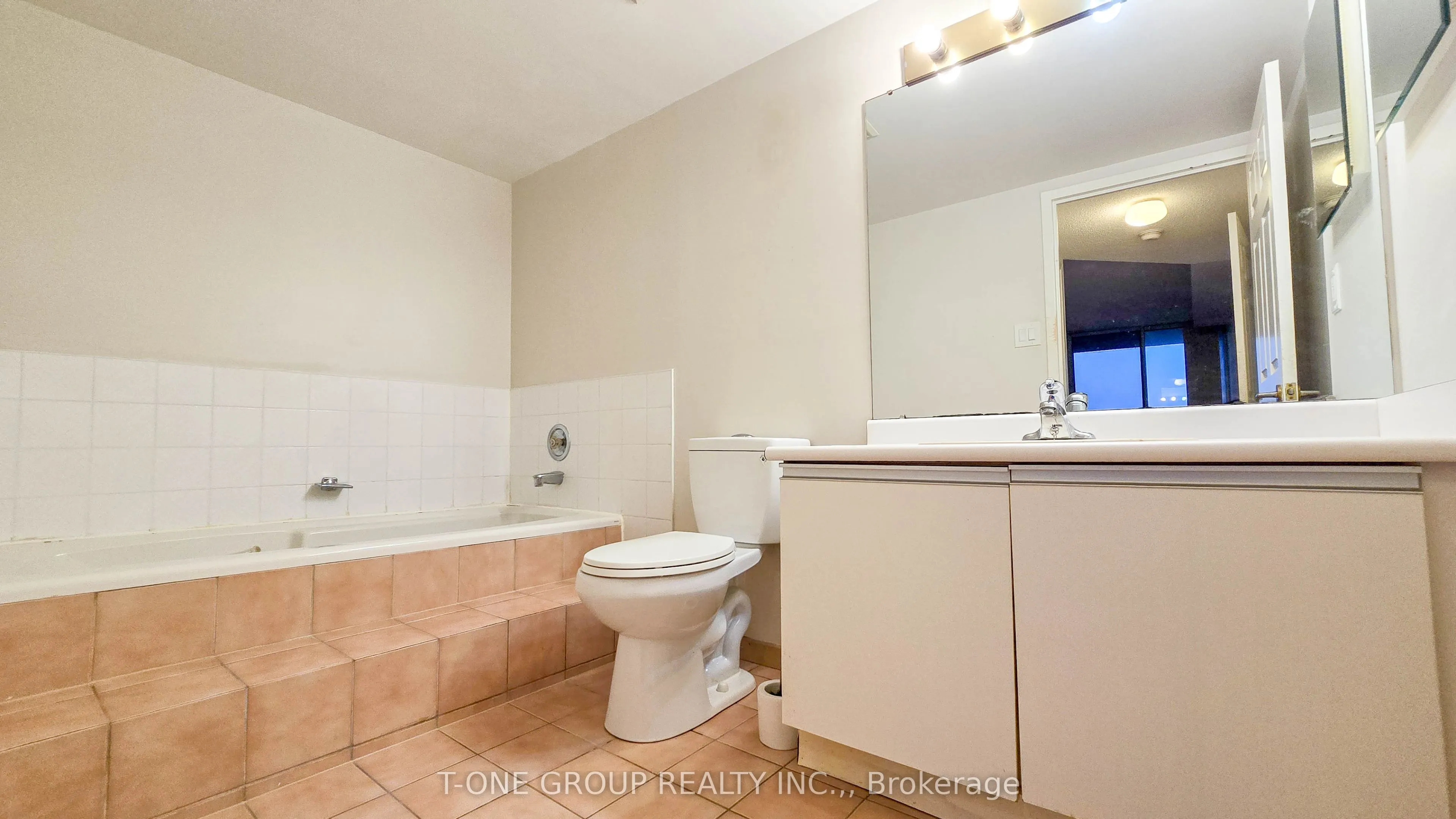 4725 Sheppard Avenue E #516