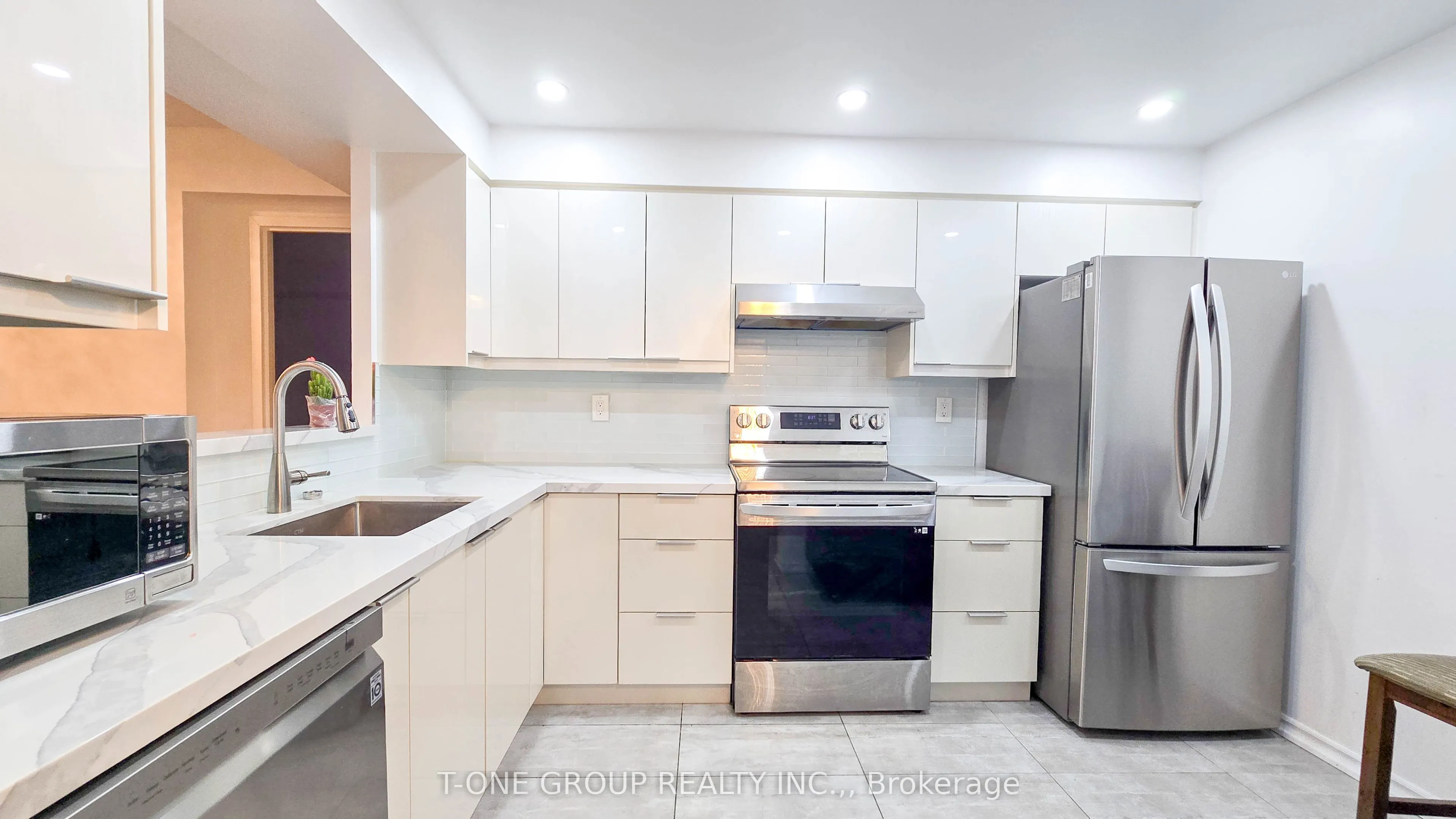 4725 Sheppard Avenue E #516