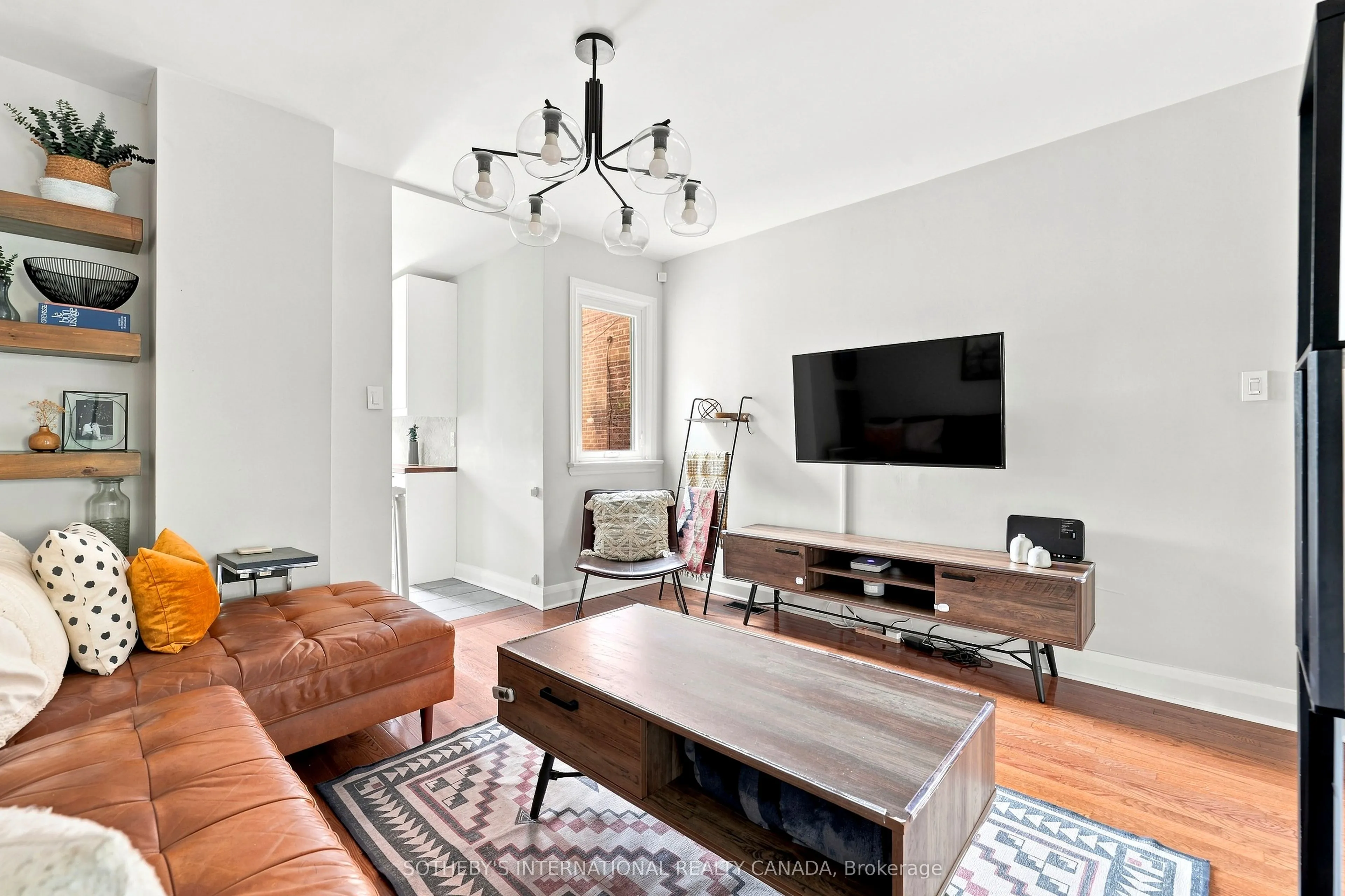 213 Oakcrest Avenue