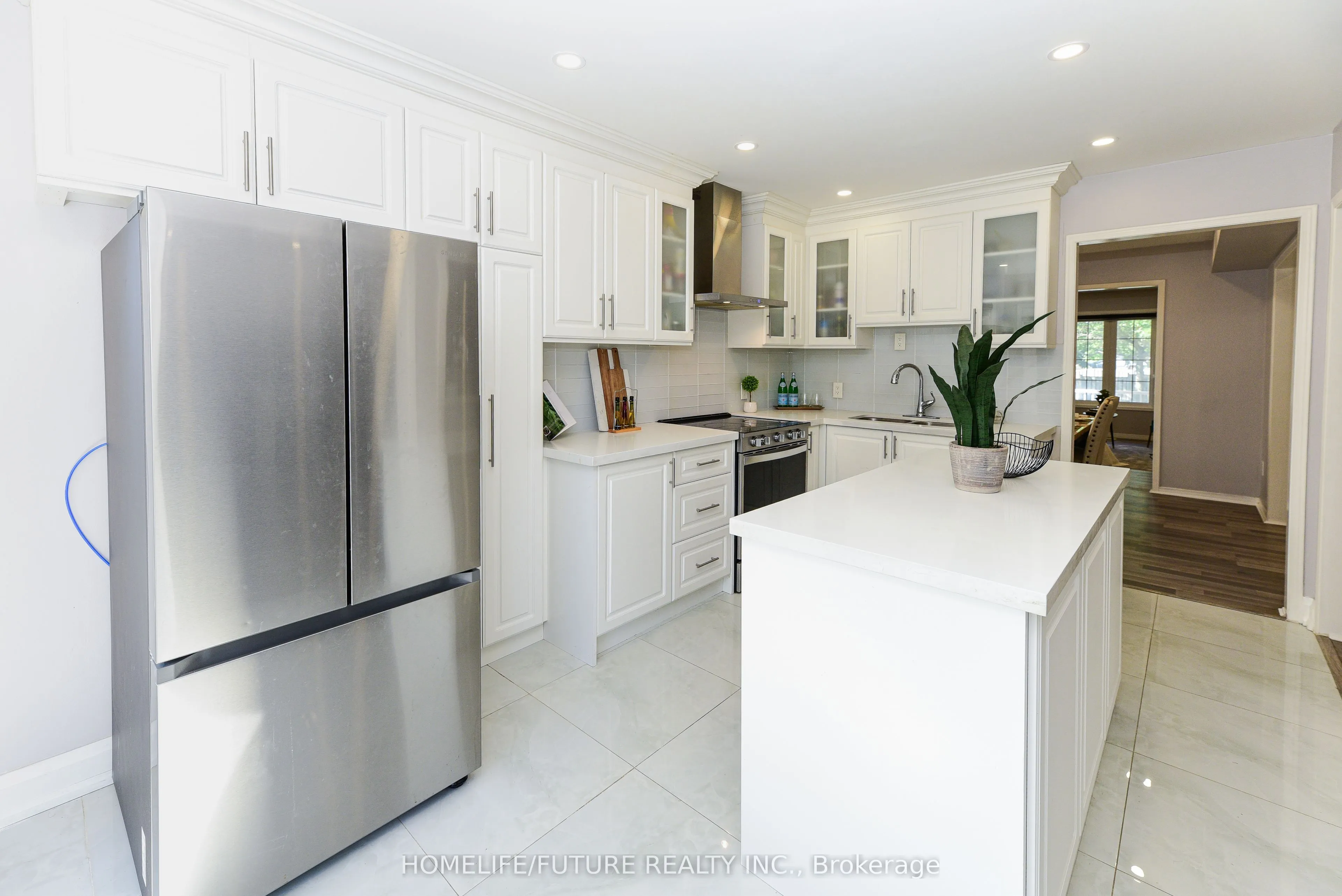 1404 Trowbridge Drive